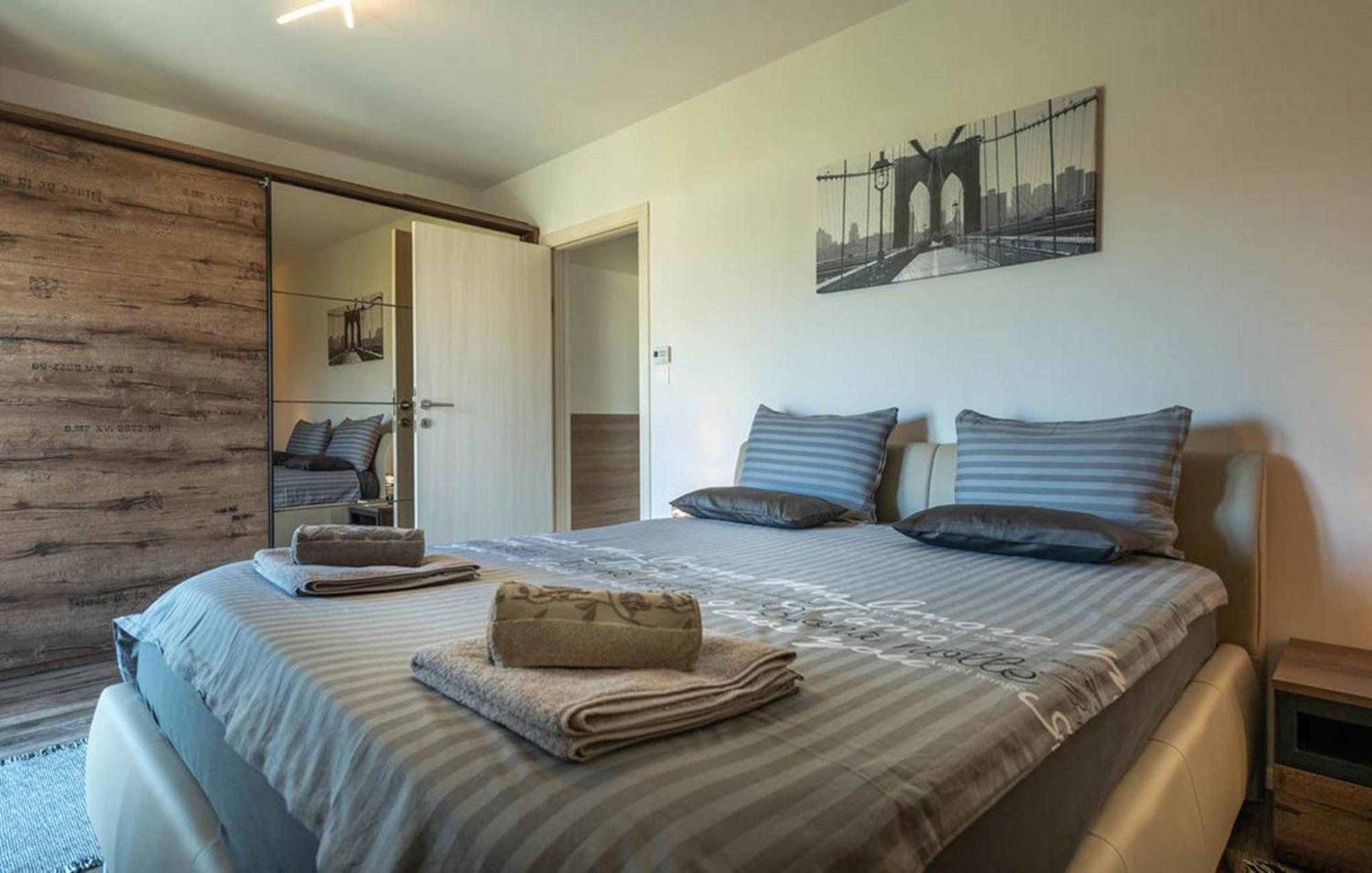Villa Lily Galižana Dış mekan fotoğraf